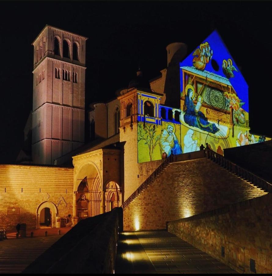 Francesco House Family Apartment Assisi Luaran gambar